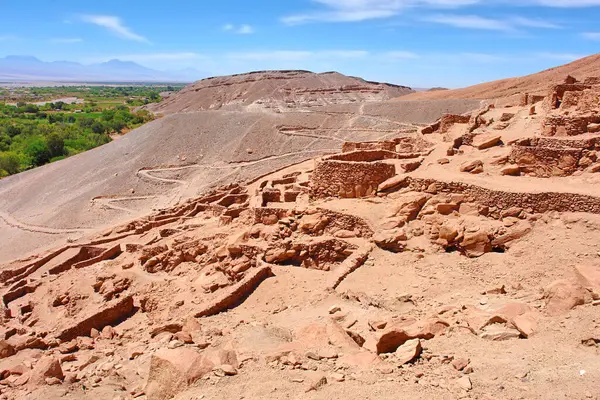      Şili, San Pedro de Atacama yakınlarındaki Atacama Çölü 'nde Quitor Kalesi ve Tulor köyü ile Tulor arkeolojik alanı                           