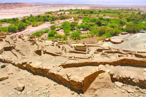      Şili, San Pedro de Atacama yakınlarındaki Atacama Çölü 'nde Quitor Kalesi ve Tulor köyü ile Tulor arkeolojik alanı                           