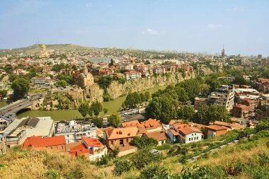 Tiflis - Gürcistan 'ın başkenti ve en büyük şehri, Kura Nehri kıyısında yer almaktadır.