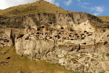 Vardzia - Gürcistan 'ın güneyindeki Gürcü mağara manastırı