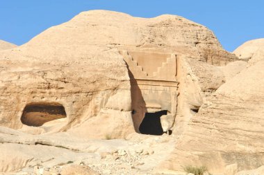  Ürdün Petra 'daki antik Nabatean taş mezarları                              