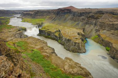 Jokulsa 'da Hafragilsfoss Bir Fjollum nehri, Ada