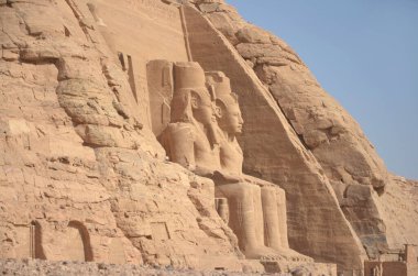Firavun 'dan Abu Simbel Tapınağı Mısır' daki Nil 'in kıyısında Büyük 2. Ramses
