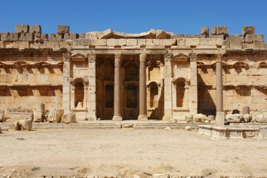 Lübnan 'daki Baalbek Tapınak Kompleksi Büyük Mahkemesi Genel Bakış 