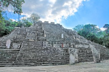 Calakmul ayrıca Kalakmul - Meksika 'nın Campeche eyaletinde Maya arkeolojik alanı..