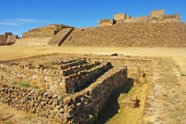 Monte Alban, Meksika 'nın Oaxaca eyaletindeki büyük Kolombiya öncesi arkeolojik alan                                