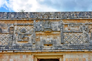 Uxmal - günümüz Meksika 'sında antik Maya şehri. 