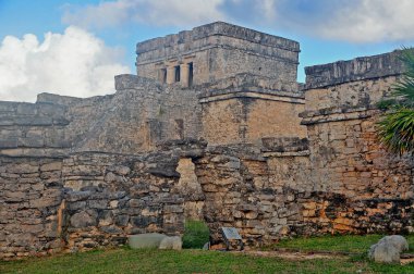  Tulum - Meksiko 'da, Kolombiya öncesi Maya duvarlı bir şehir.                              