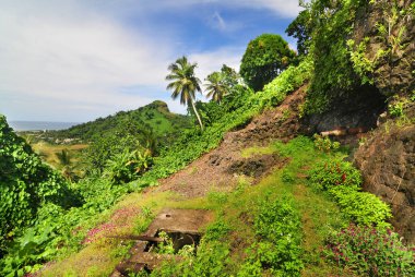 Truk Lagoon 'daki Eten Adası' ndaki Japon askeri binalarının kalıntıları.