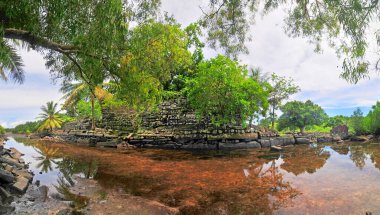 Nan Madol - Mikronezya Federasyonu 'nun Pohnpei adasındaki arkeolojik alan