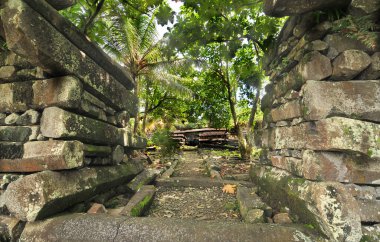 Nan Madol - Mikronezya Federasyonu 'nun Pohnpei adasındaki arkeolojik alan