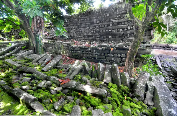 Nan Madol - Mikronezya Federasyonu 'nun Pohnpei adasındaki arkeolojik alan
