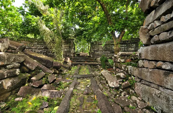 Nan Madol - Mikronezya Federasyonu 'nun Pohnpei adasındaki arkeolojik alan