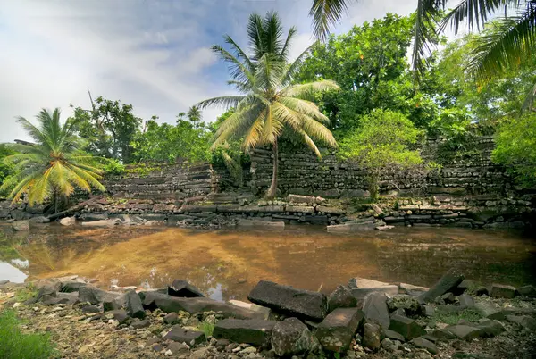 Nan Madol - Mikronezya Federasyonu 'nun Pohnpei adasındaki arkeolojik alan