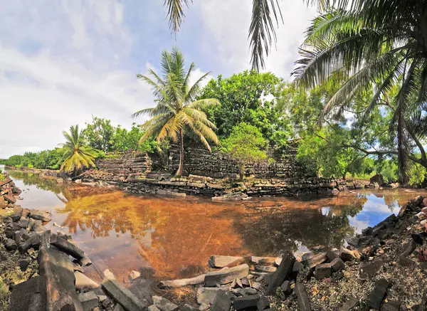 Nan Madol - Mikronezya Federasyonu 'nun Pohnpei adasındaki arkeolojik alan