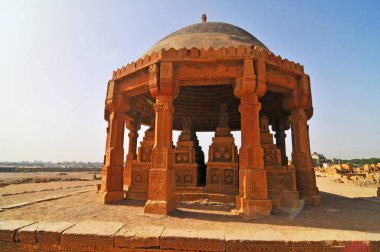 Pakistan 'ın Sindh eyaletindeki Karaçi' nin doğusundaki Chaukhandi mezarları.