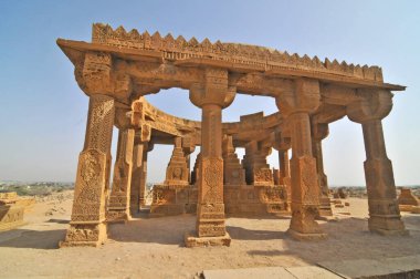     Pakistan 'ın Sindh eyaletindeki Karaçi' nin doğusundaki Chaukhandi mezarları.                     