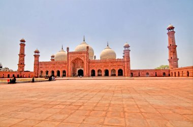Baadshahi Camii - Pakistan Lahor 'da bir Babür dönemi mescidi..
