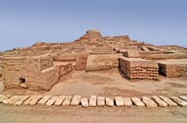 Mohenjo-daro - Pakistan 'ın Sindh eyaletinde bir arkeolojik alan