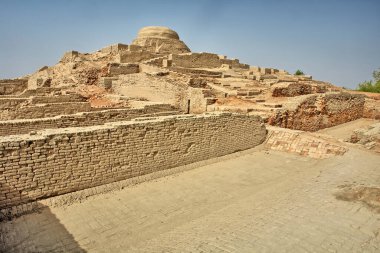 Mohenjo-daro - Pakistan 'ın Sindh eyaletinde bir arkeolojik alan