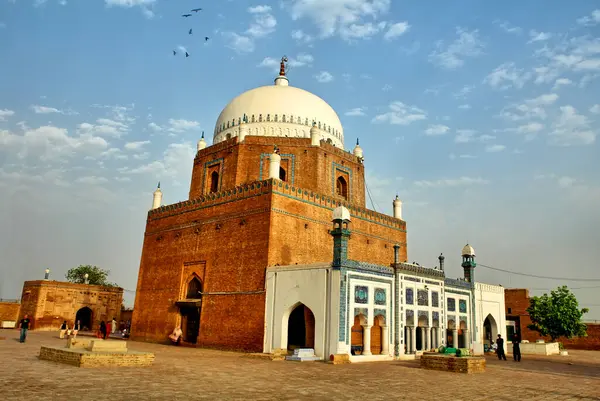 Pakistan Multan 'da Shah Rukn-e-Alam' ın Mezarı