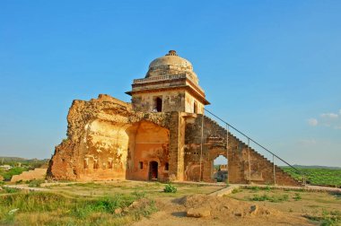Rohtas Kalesi - Pakistan 'ın Pencap ilindeki Jhelum kenti yakınlarındaki 16. yüzyıl kalesi.