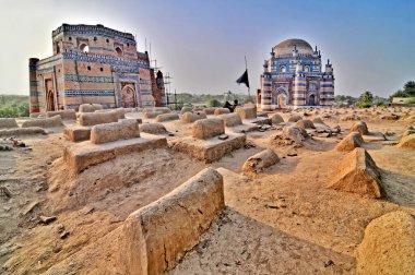 Bibi Jawindi 'nin Mezarı - Uch Şerif, Punjab, Pakistan' daki beş anıttan biri.