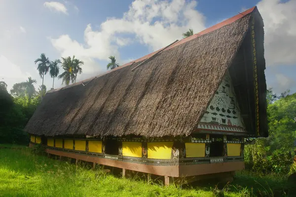 Palau Babeldaob Adası, Mikronezya 'da Airai Bai (erkekler için geleneksel eski toplantı evi)