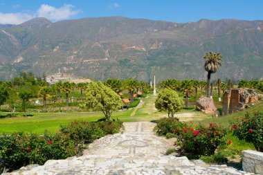 Kuzey Peru 'daki Yungay şehri Nevado Huascarn' ın enkazı altında kaldı.
