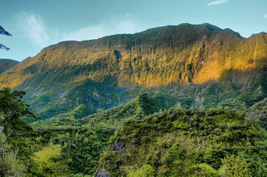 Tahiti Panoraması, Fransız Polinezyasının en büyük adası.