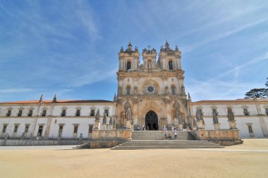 Alcobaa Manastırı - Portekiz 'in Alcobaa kasabasındaki Roma Katolik Kilisesi.