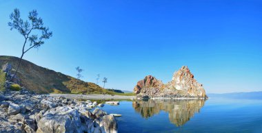 Baykal Gölü Khuzhir Sibirya, Rusya Olkhon Island yakınındaki Shamanka (şamanlar Rock)