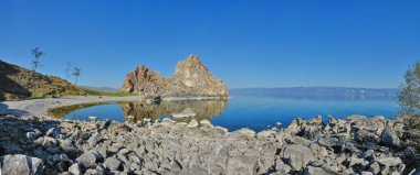 Baykal Gölü Khuzhir Sibirya, Rusya Olkhon Island yakınındaki Shamanka (şamanlar Rock)