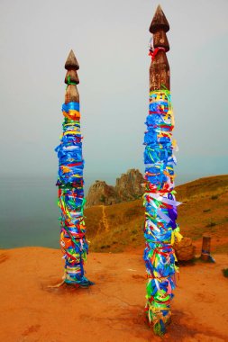  Serge otostop, emlak işareti ve Sibirya, Rusya 'da Buryatlar ve Yakutlar arasında kullanılan ritüel direği.