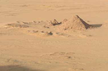      Sudan 'da Jebel Barkal' ın Nubian Piramitleri                          