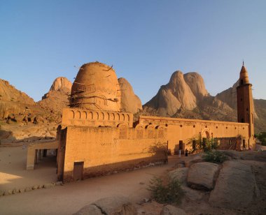 Sudan, Kassla 'daki Taka Dağları' nın eteklerindeki Khatmiyah Sufi mezhebinin camisi.
