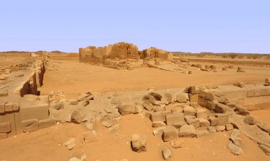  Musawwarat es-Sufra - Modern Sudan 'daki Meroitic tapınak kompleksi.                              