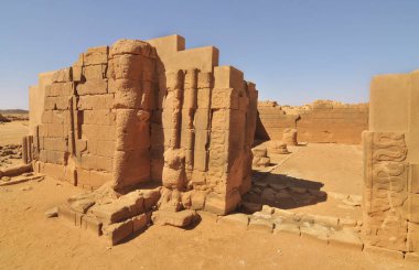  Musawwarat es-Sufra - Modern Sudan 'daki Meroitic tapınak kompleksi.                              