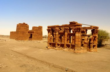 Naqa ya da Naga 'a - Amun tapınağıyla birlikte günümüz Sudan' ında Kushitic Krallığı 'nın yıkılmış antik bir şehri.