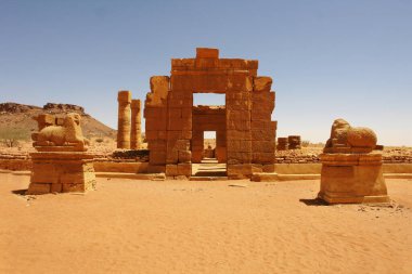 Naqa ya da Naga 'a - Amun tapınağıyla birlikte günümüz Sudan' ında Kushitic Krallığı 'nın yıkılmış antik bir şehri.