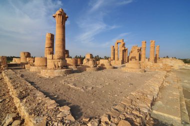 Soleb - Sudan 'daki tanrı Amun Re' ye adanmış firavun Amenhotep III tarafından kurulan bir tapınağın kalıntıları.