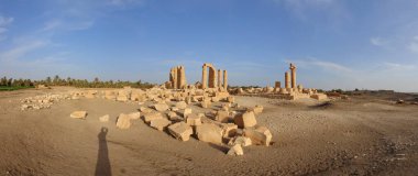 Soleb - Sudan 'daki tanrı Amun Re' ye adanmış firavun Amenhotep III tarafından kurulan bir tapınağın kalıntıları.