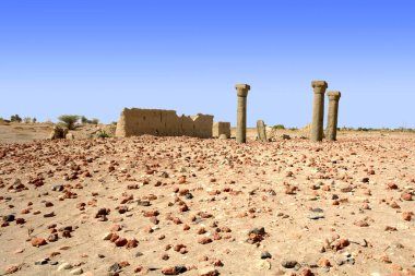 Sudan, Sai adasındaki harabe kilisenin granit sütunları.