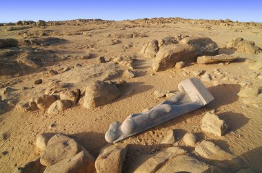 Tombos, kuzey Sudan 'da granit ocağı ve firavun Taharka' nın terk edilmiş heykelinin bulunduğu bir arkeolojik bölge.