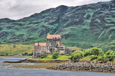   İskoçya 'daki Eilean Donan Kalesi                            