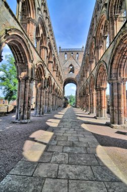 Jedburgh Abbey, İskoçya 'nın Jedburgh şehrinde bulunan harabe bir Augustinian manastırı.