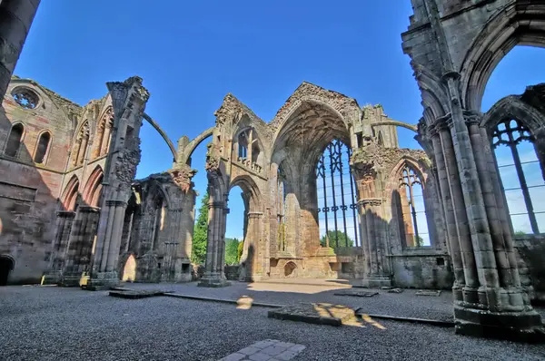 Aziz Mary Manastırı - Melrose 'daki kilise tarikatının yıkılmış manastırı