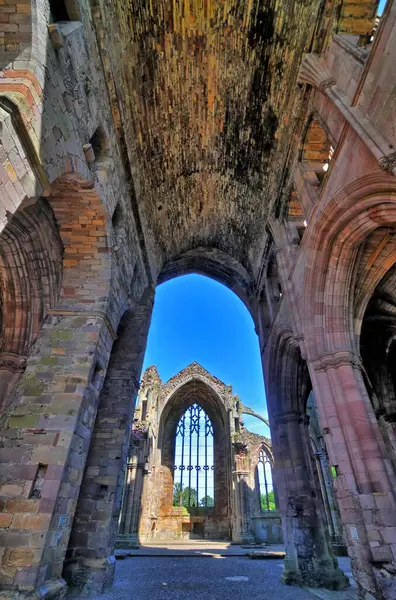 Aziz Mary Manastırı - Melrose 'daki kilise tarikatının yıkılmış manastırı