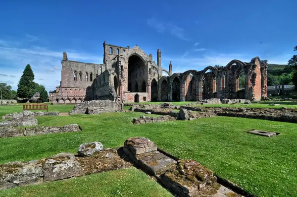 Aziz Mary Manastırı - Melrose 'daki kilise tarikatının yıkılmış manastırı
