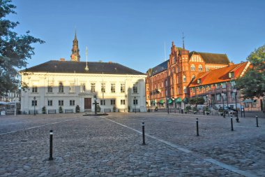 Ystad kasabası ve İsveç 'in Scania ilçesindeki Ystad Belediyesi.